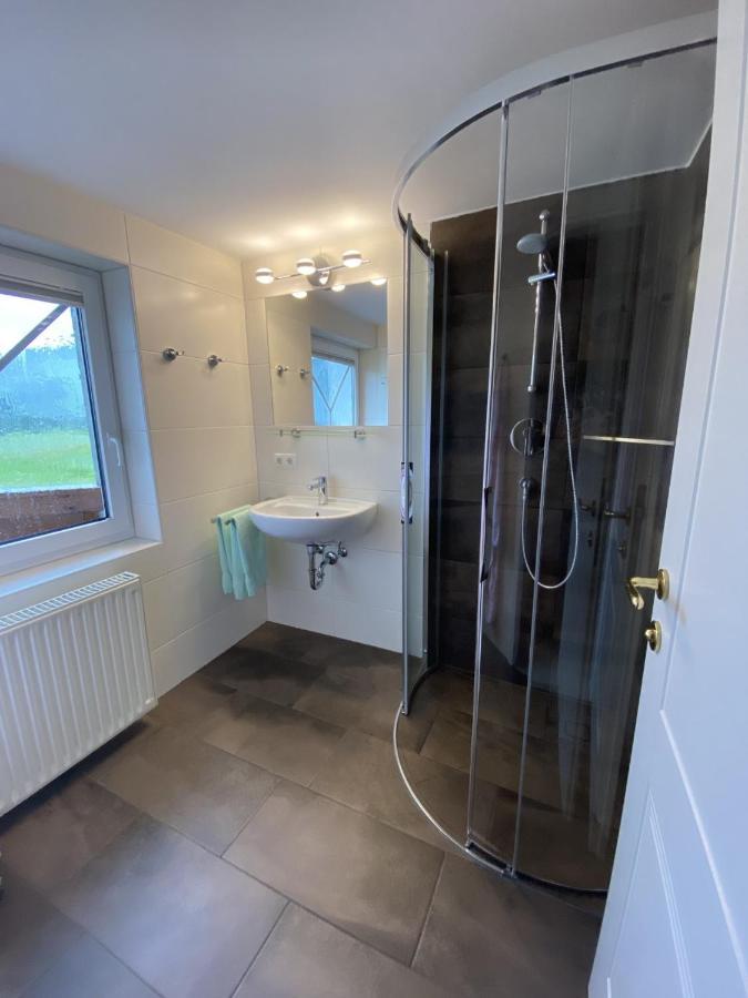 フラッハウHaus Menewegerアパートメント エクステリア 写真