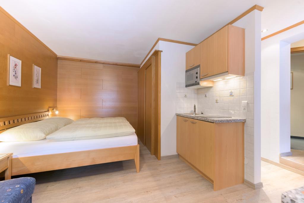 フラッハウHaus Menewegerアパートメント エクステリア 写真