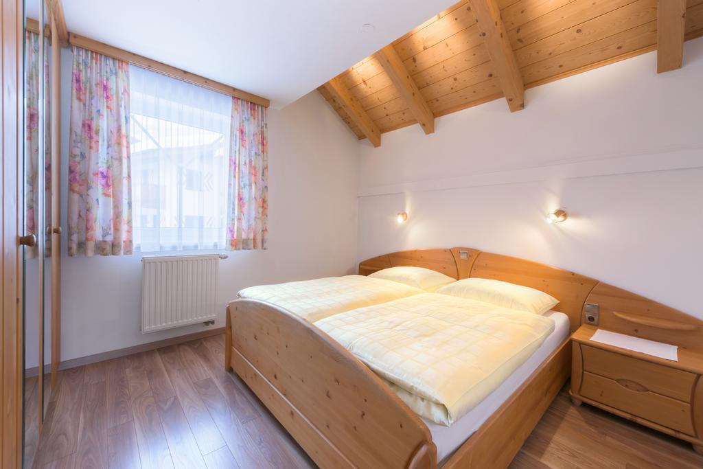 フラッハウHaus Menewegerアパートメント エクステリア 写真