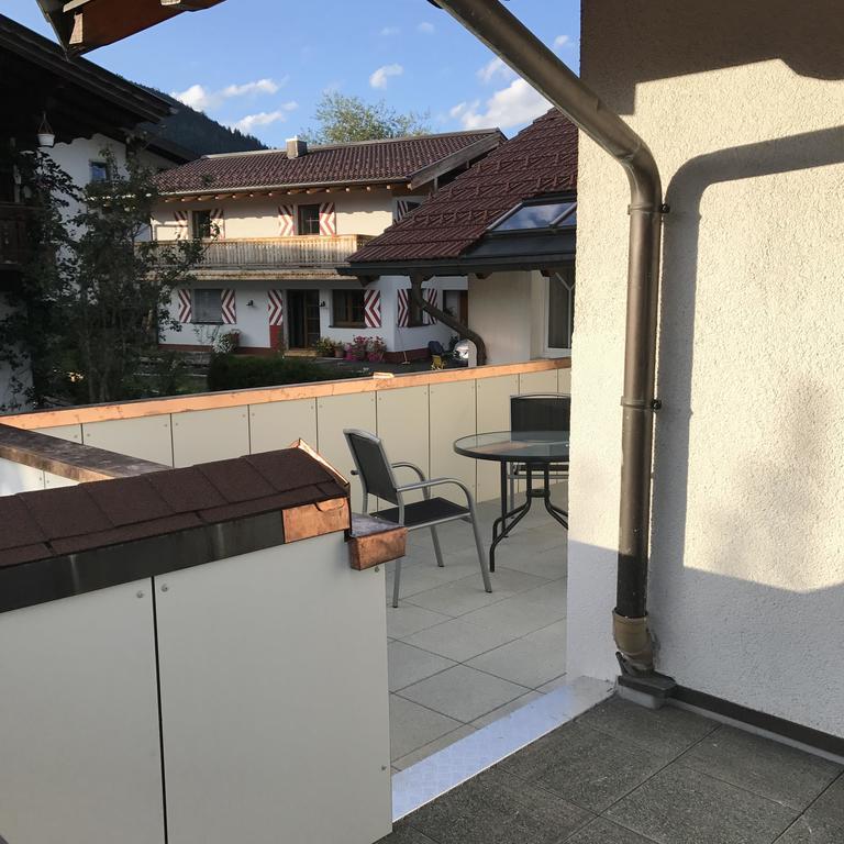 フラッハウHaus Menewegerアパートメント エクステリア 写真
